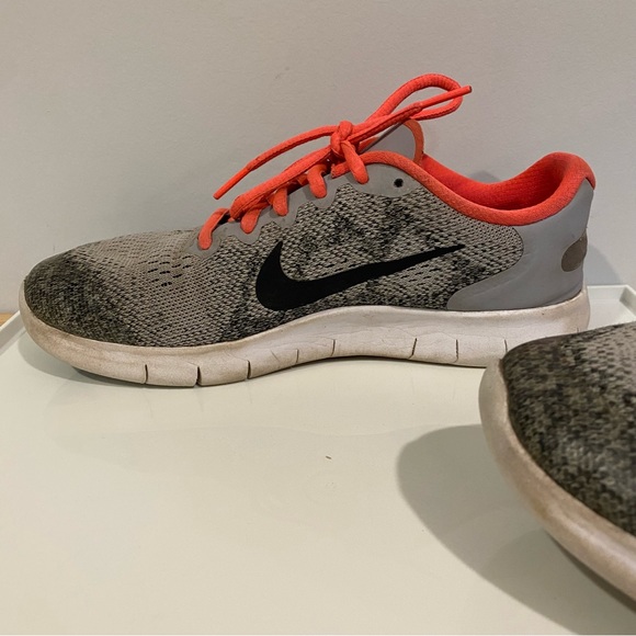 NIKE Free • 6.5 Y • equiv. to 8 women’s - Picture 10 of 14